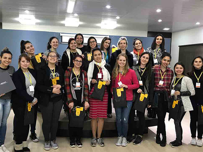 Visita dos estudantes de moda da Universidade Tuiuti do Paraná